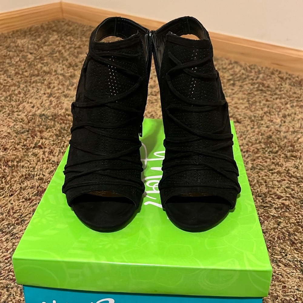 Y Not Sierra Open Toed Ankle Bootie